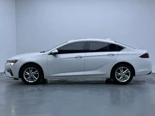 Buick Regal — миниатюра 9