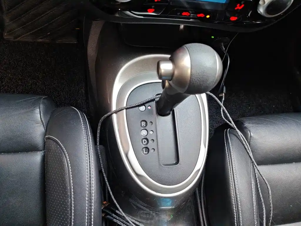 Infiniti ESQ — миниатюра 10