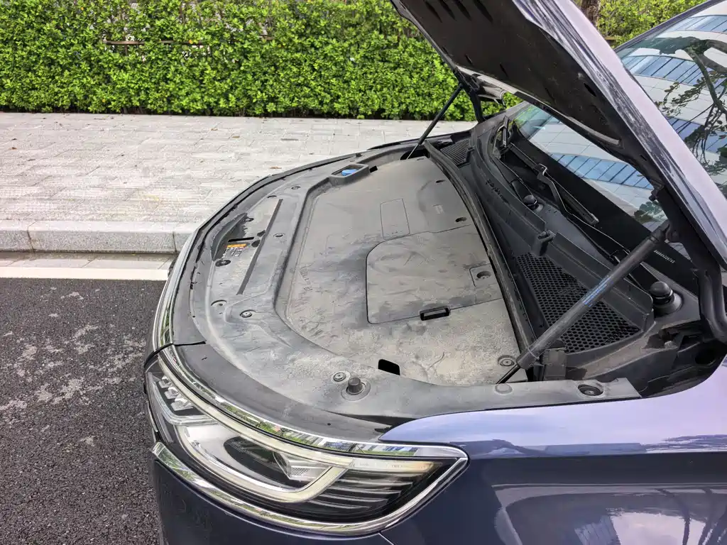 Roewe iMAX8 New Energy — миниатюра 23