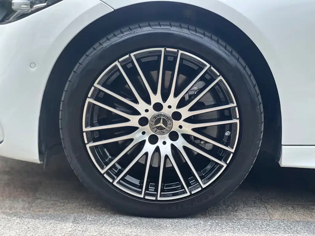 Mercedes-Benz C-Class — миниатюра 5