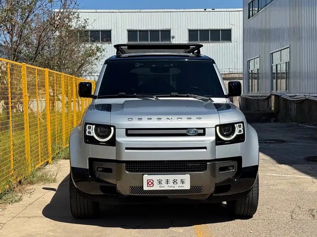 Land Rover Defender — миниатюра 2