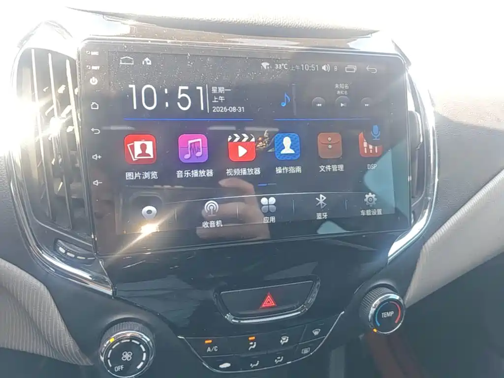 Chevrolet Cruze — миниатюра 13