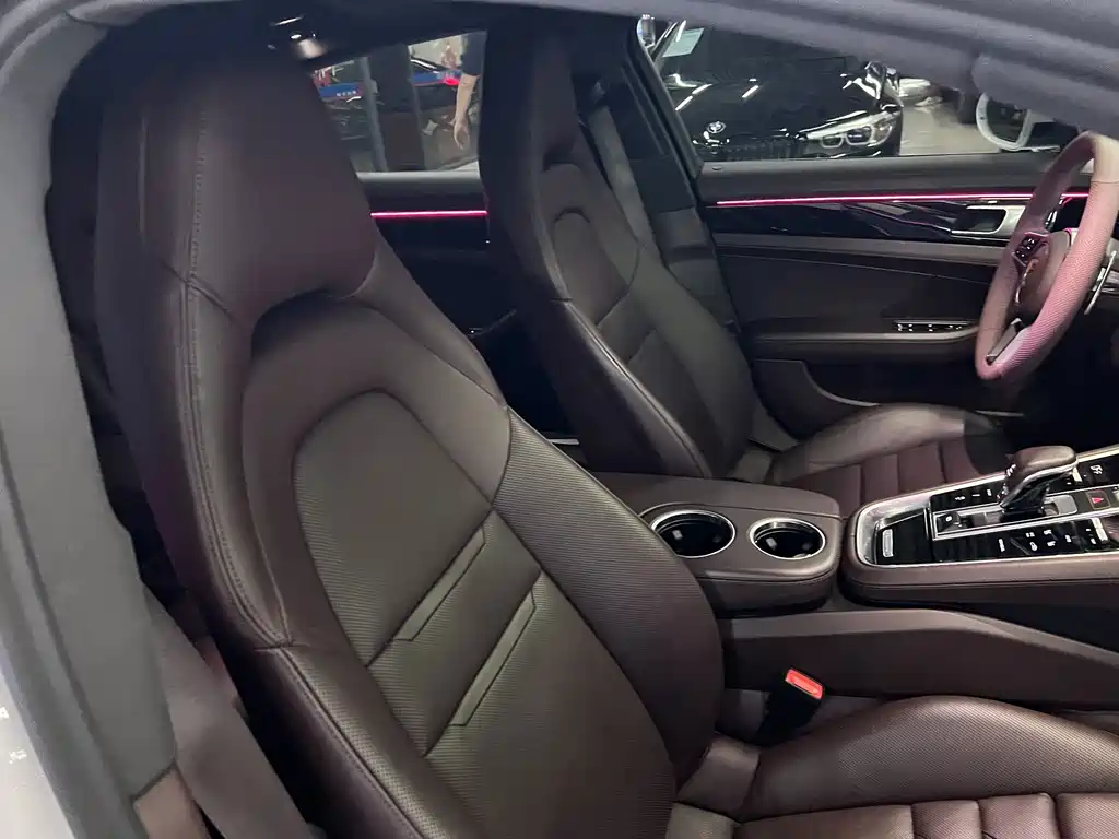 Porsche Panamera — миниатюра 24