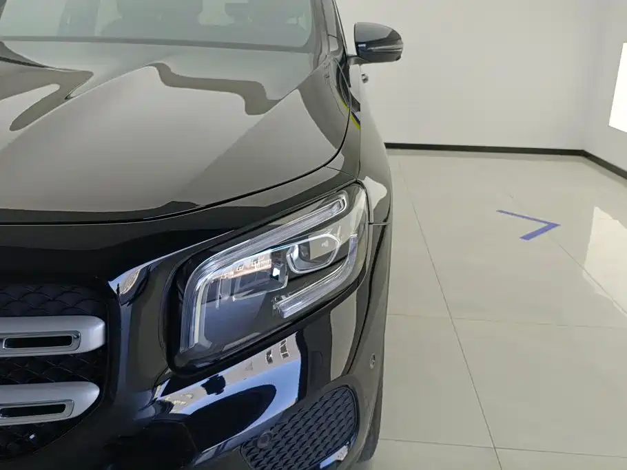 Mercedes-Benz GLB — миниатюра 5