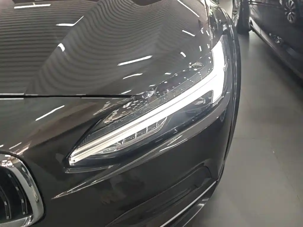 Volvo V90 — миниатюра 24