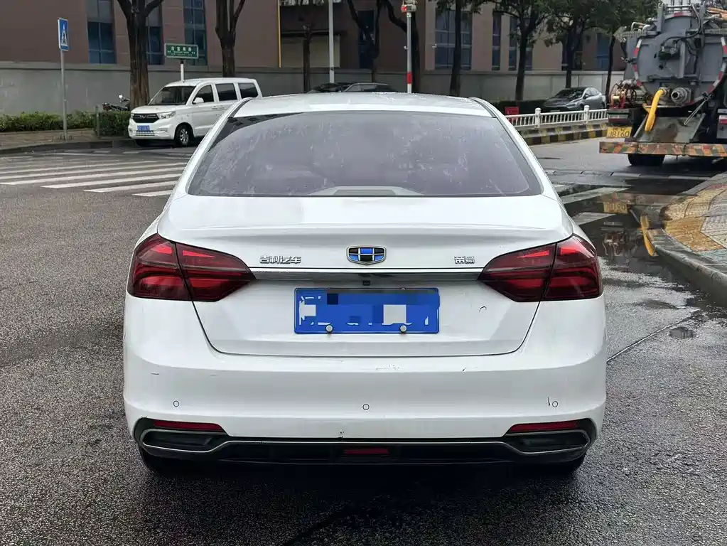 Geely Emgrand — миниатюра 5
