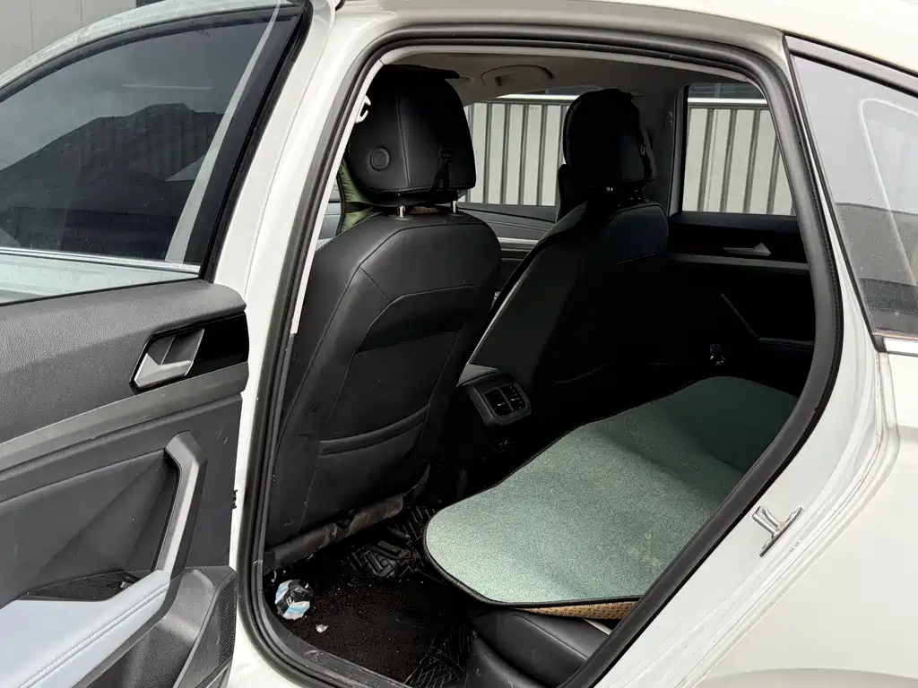 Volkswagen Lavida — миниатюра 7