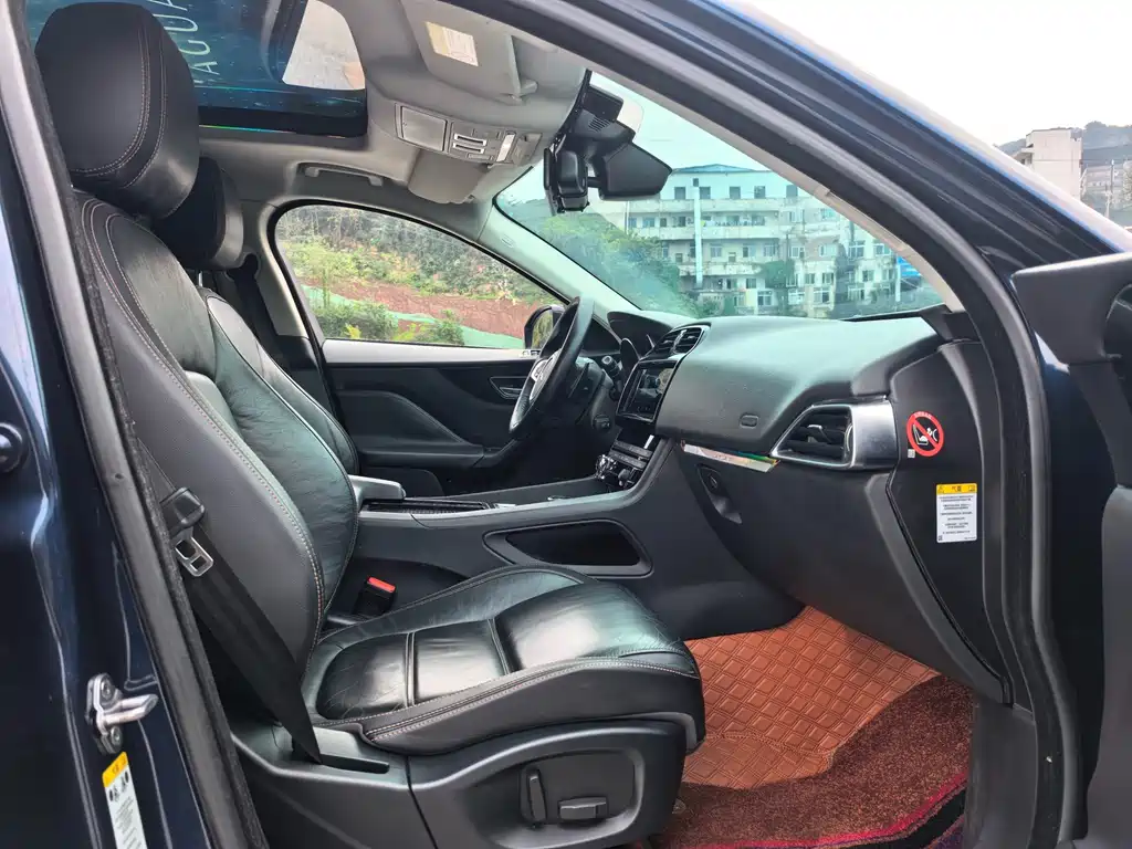 Jaguar F-Pace 2018 2.0T Premium