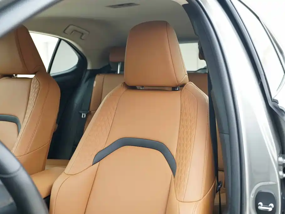 Lexus UX — миниатюра 11