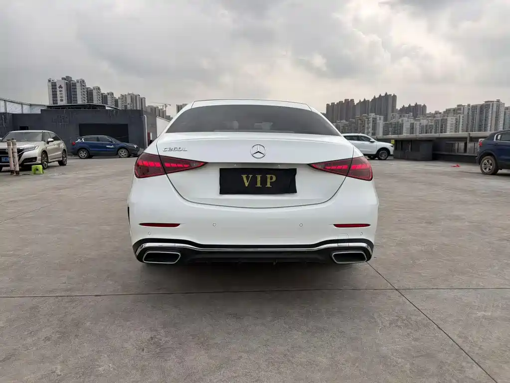 Mercedes-Benz C-Class — миниатюра 11