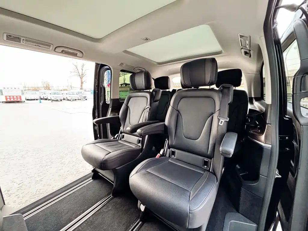 Mercedes-Benz V-Class — миниатюра 16