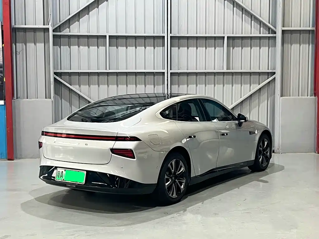 XPeng P7 — миниатюра 7