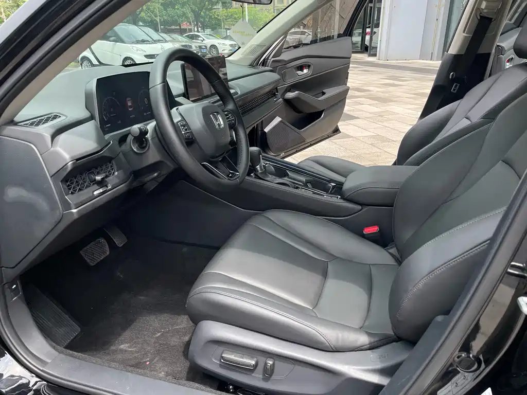 Honda Accord — миниатюра 9