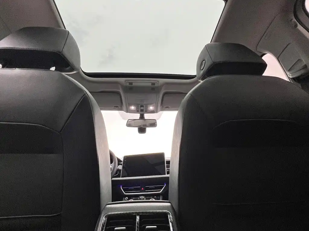 Volkswagen Sagitar — миниатюра 16