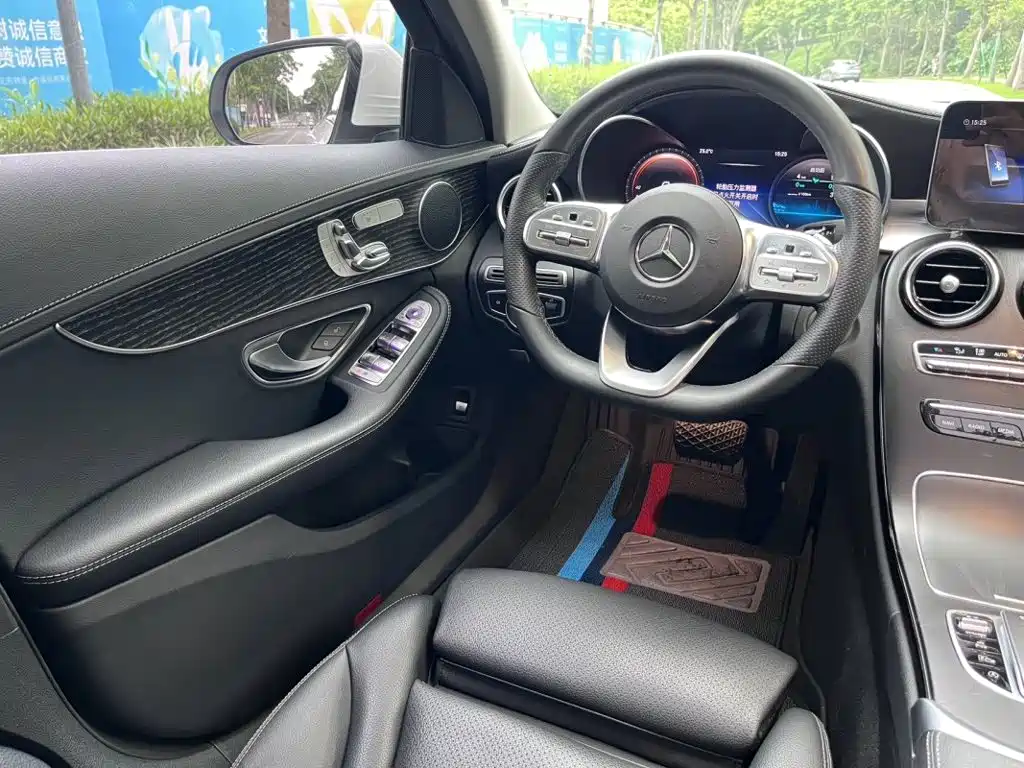 Mercedes-Benz C-Class — миниатюра 18