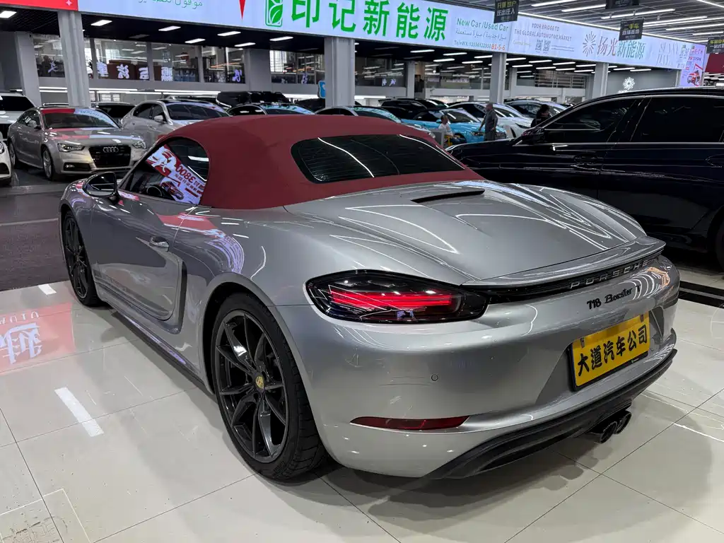 Porsche 718 2019 Boxster T 2.0T