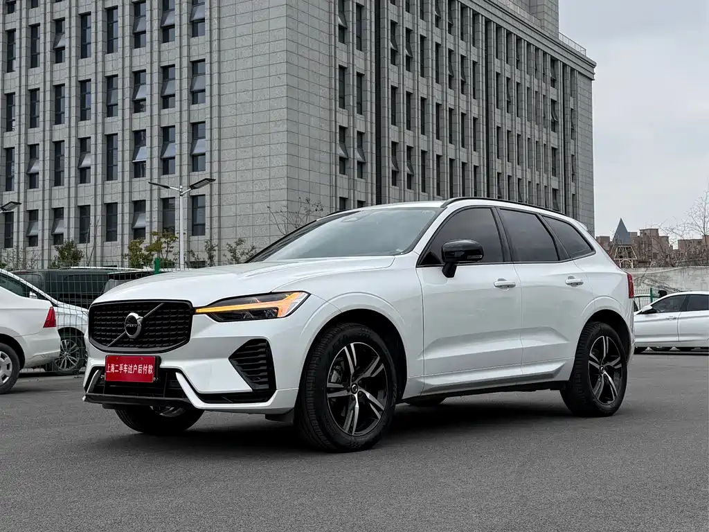Volvo XC60 2022 B5 Sport