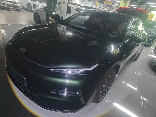 2025 Geely Galaxy Xingyao 8