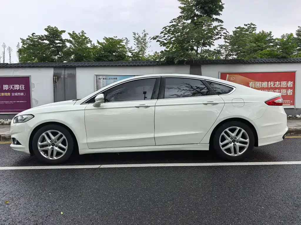 Ford Mondeo — миниатюра 8