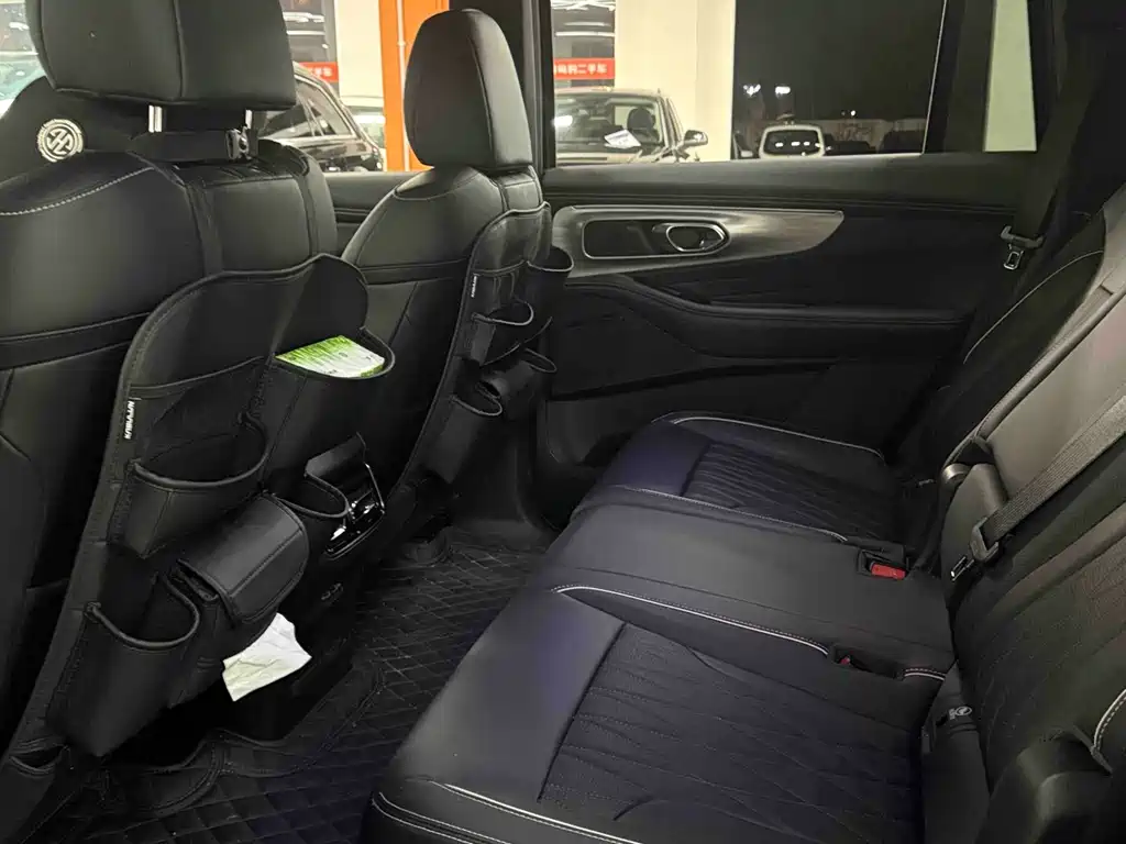 GAC GS8 2025 2.0TGDI Luxury 5 мест