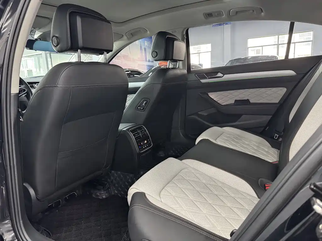 Volkswagen Magotan — миниатюра 5