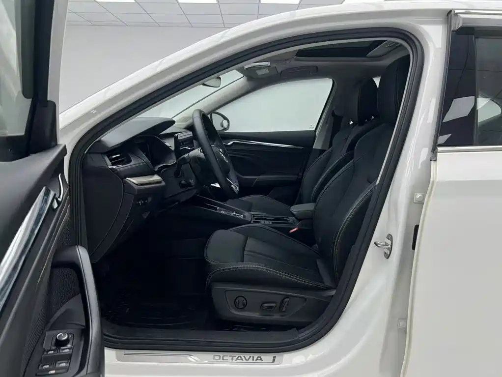 Skoda Octavia — миниатюра 12