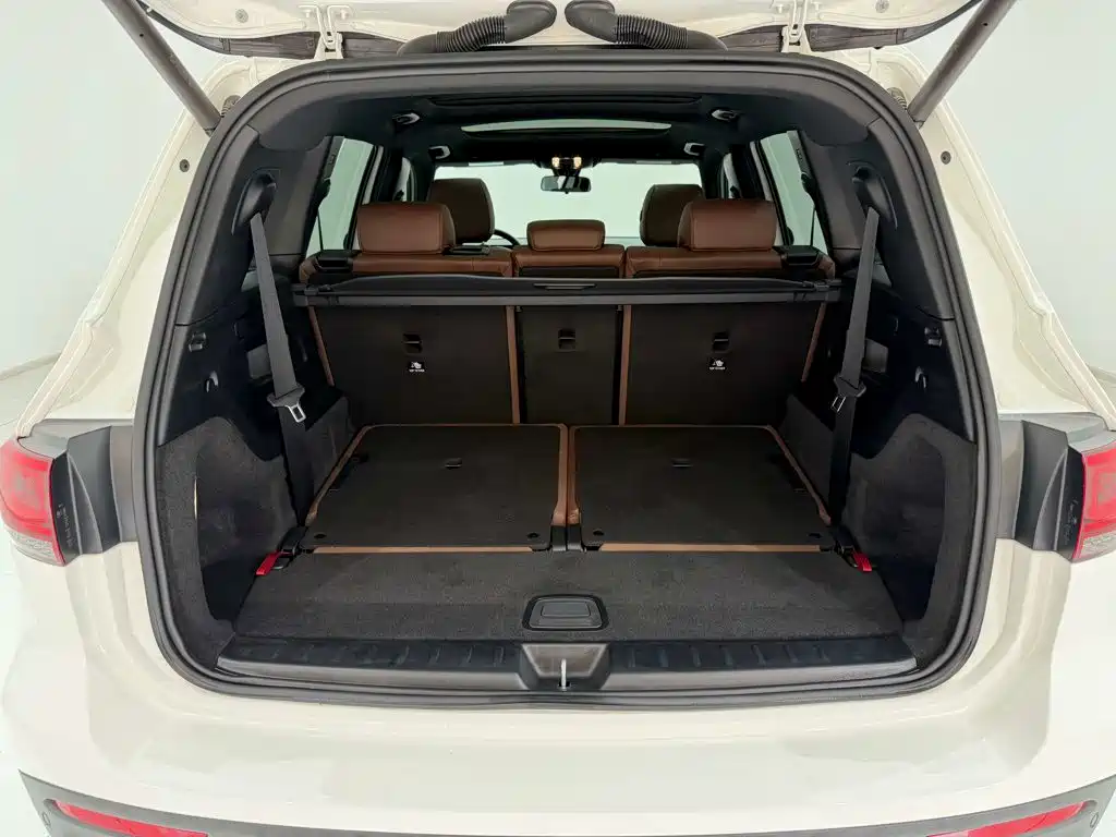Mercedes-Benz GLB — миниатюра 27