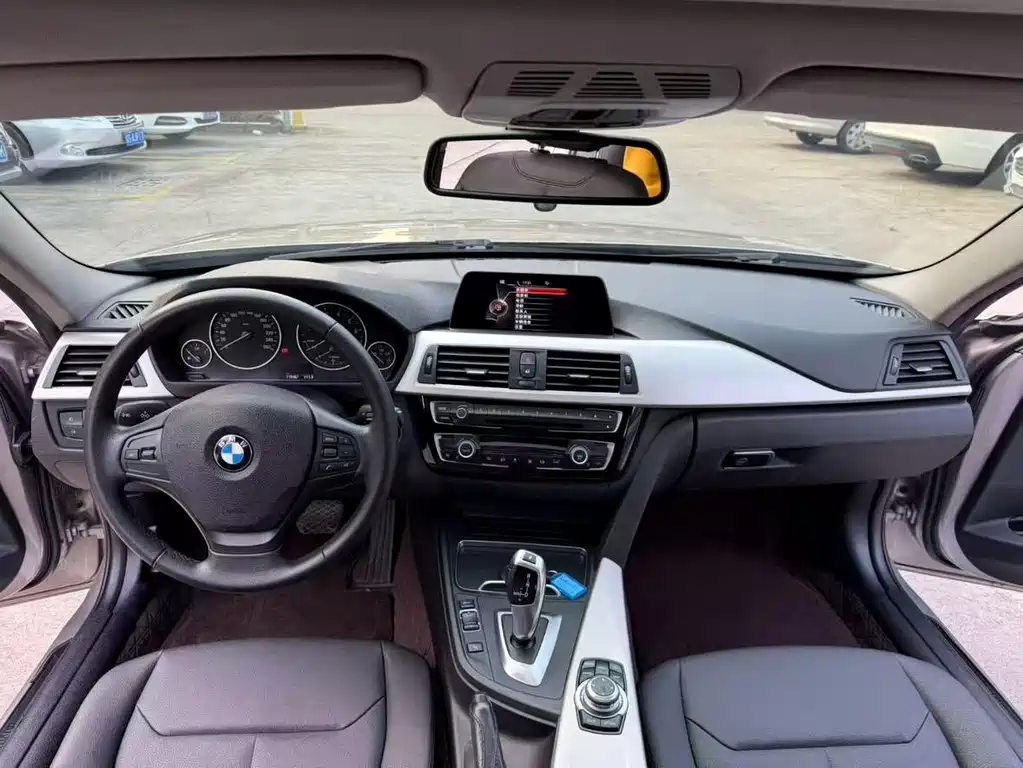 BMW 3 Series — миниатюра 4