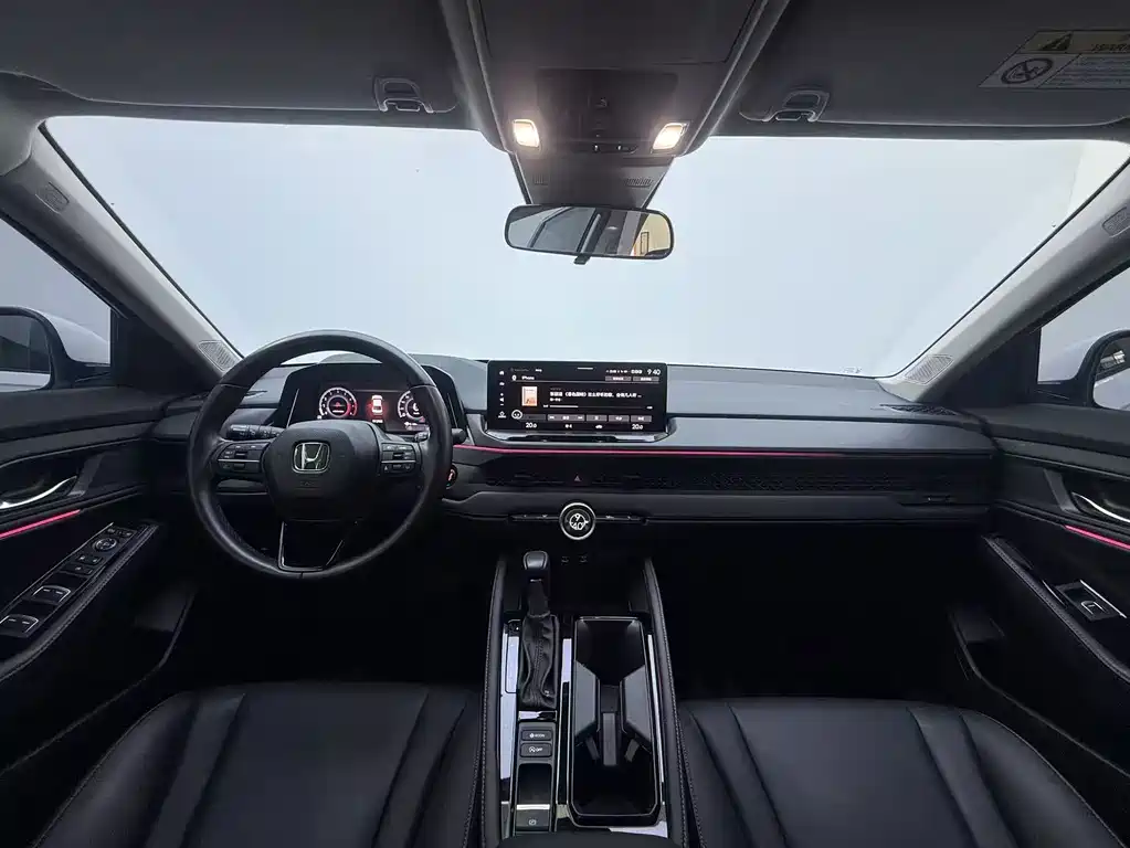 Honda Accord — миниатюра 18