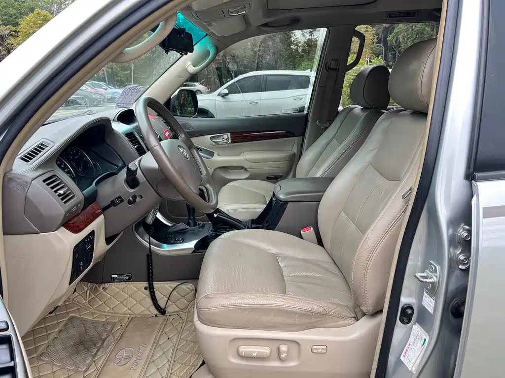 Toyota Land Cruiser Prado 2006 4.0L AT VX