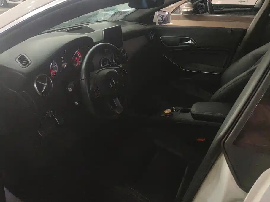 Mercedes-Benz CLA (Import) — миниатюра 9