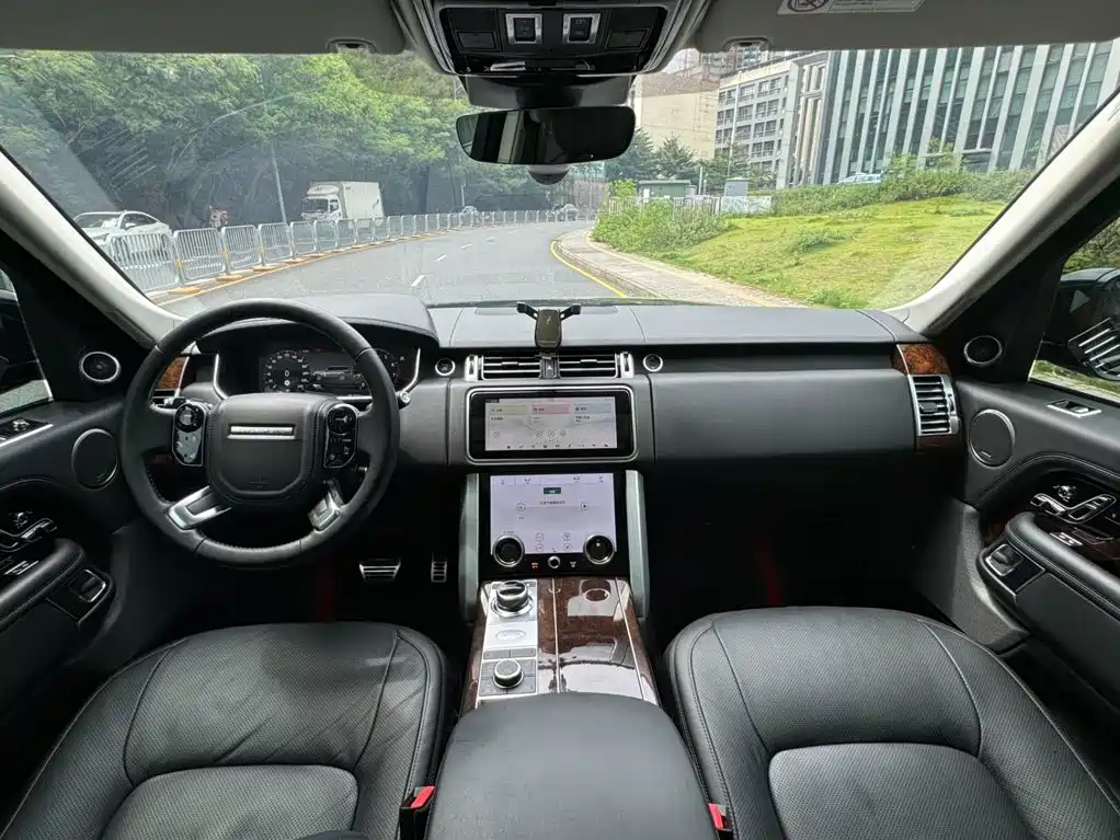 Land Rover Range Rover — миниатюра 14