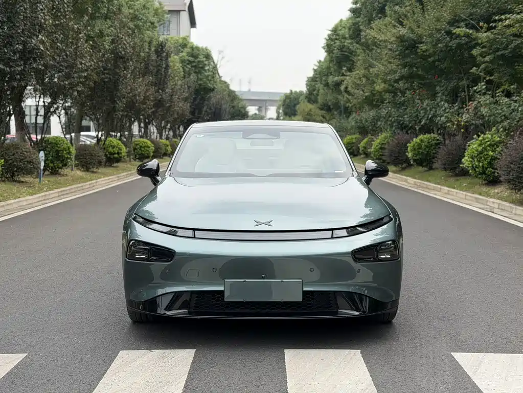 XPeng P7 — миниатюра 2