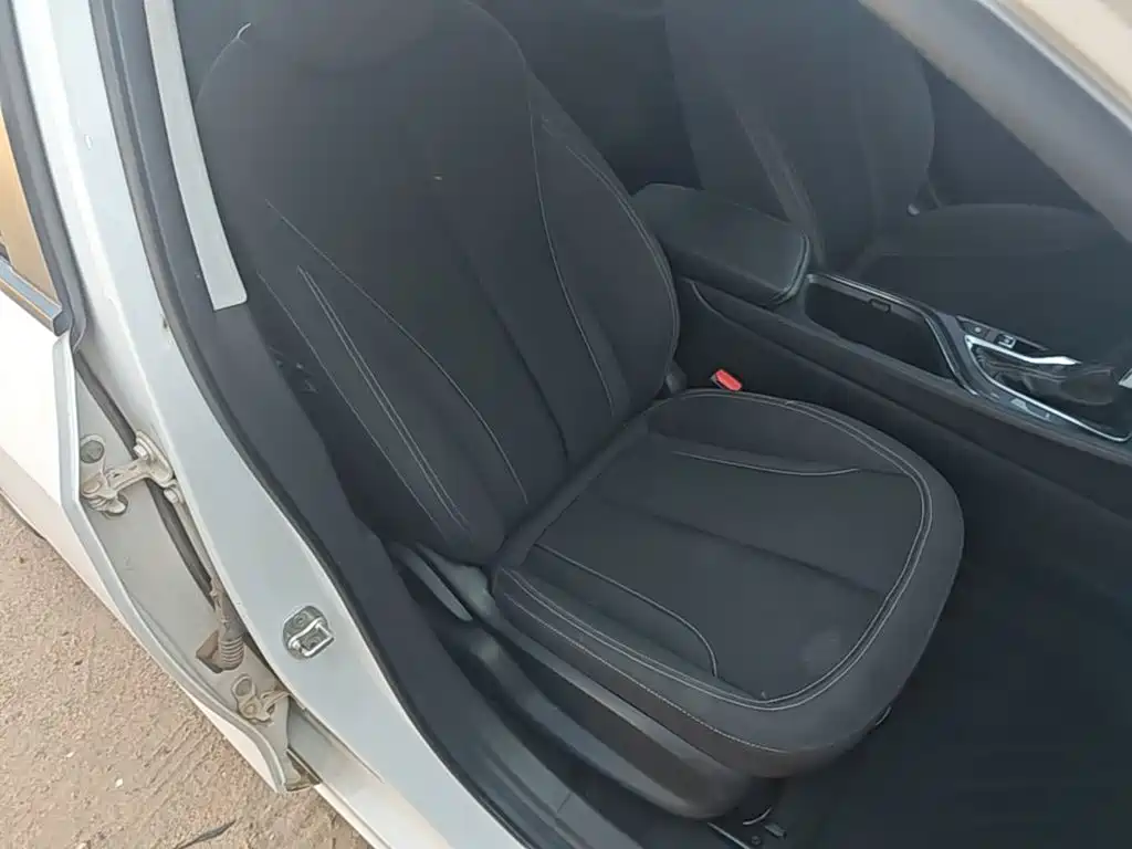 Buick Verano — миниатюра 25