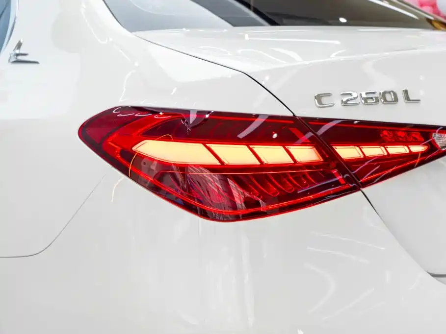 Mercedes-Benz C-Class — миниатюра 9