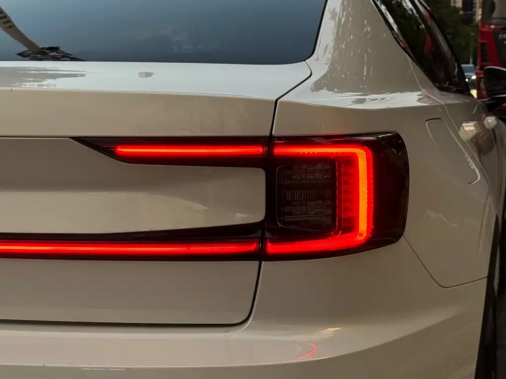 Polestar Polestar 2 — миниатюра 15