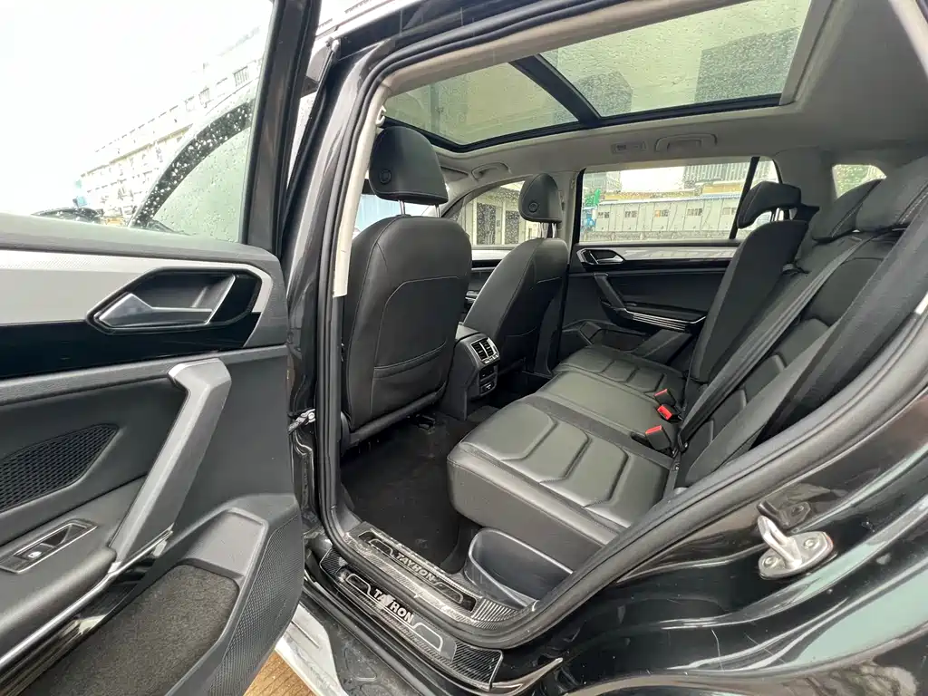 Volkswagen Tayron 2019 330TSI Luxury VI