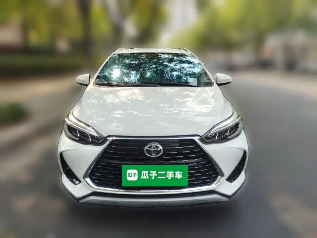 Toyota Yaris L — миниатюра 2