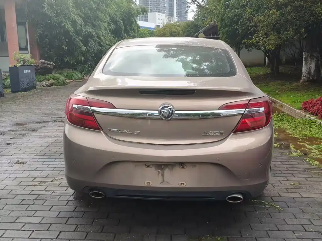 Buick Regal — миниатюра 9