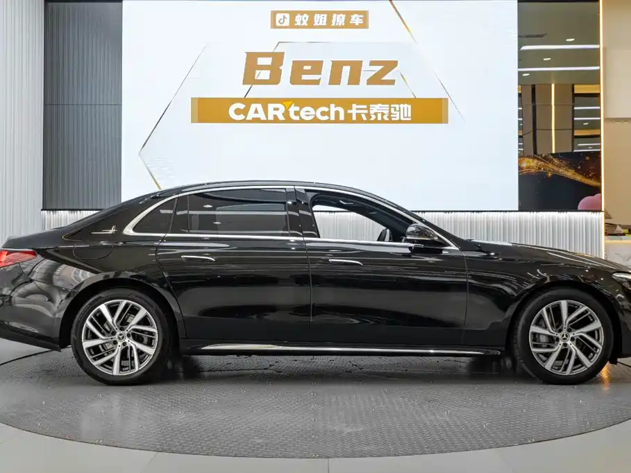 Mercedes-Benz E-Class — миниатюра 4