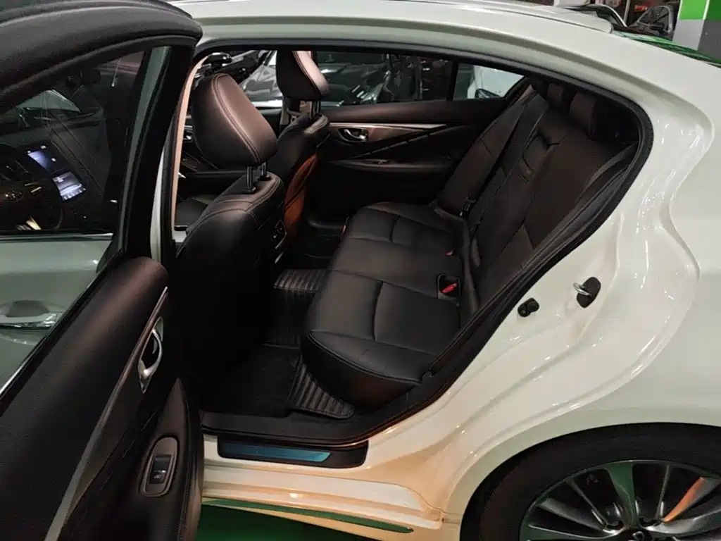 Infiniti Q50L — миниатюра 20