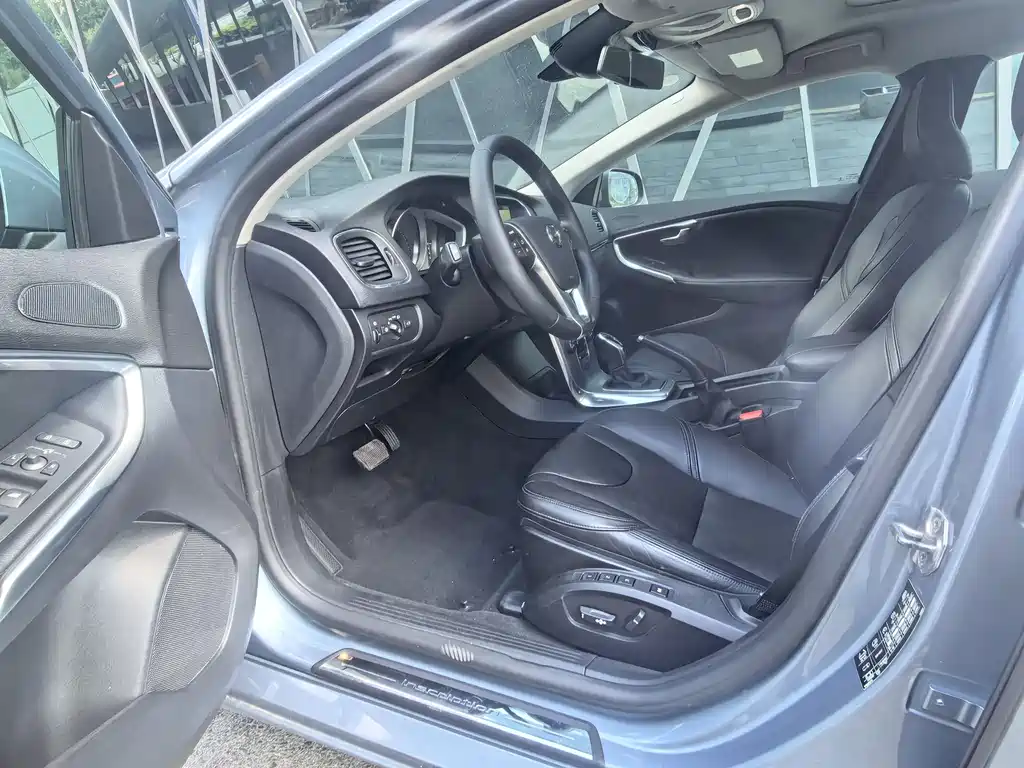 Volvo V40 2017 T3