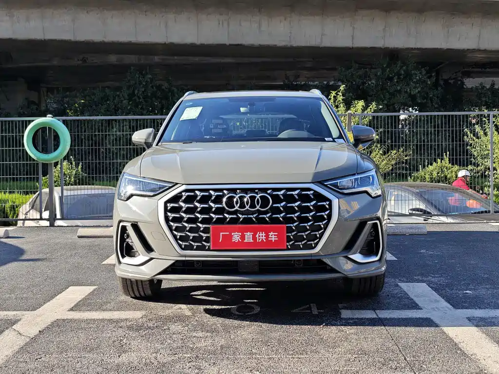 Audi Q3 — миниатюра 2
