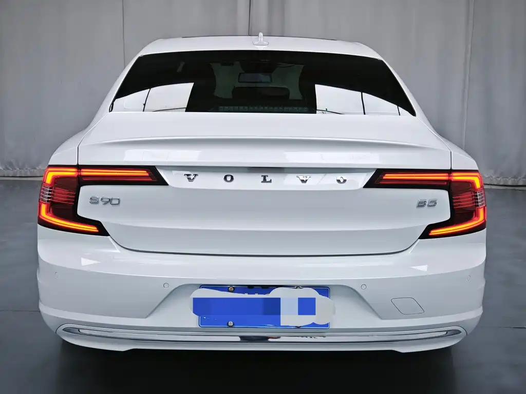Volvo S90 — миниатюра 5