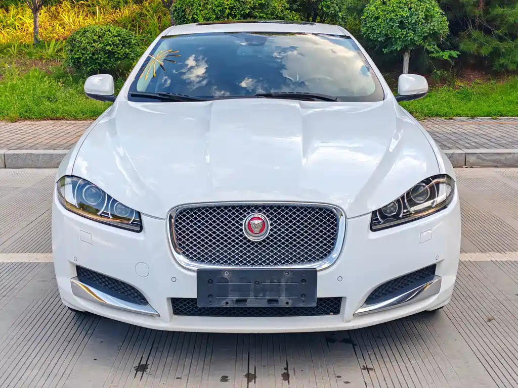 Jaguar XF — миниатюра 3