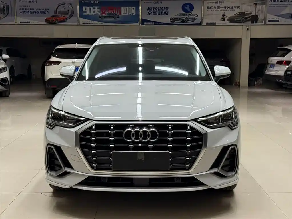 Audi Q3 2023 35 TFSI Fashion (1.4T)
