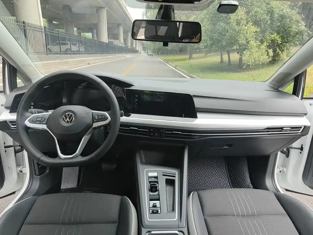 Volkswagen Golf 2023 280TSI DSG Pro