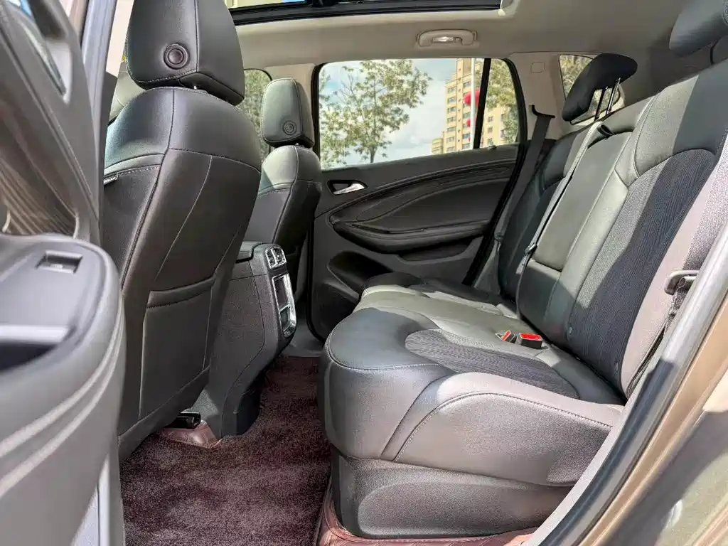 Buick Envision Plus — миниатюра 6