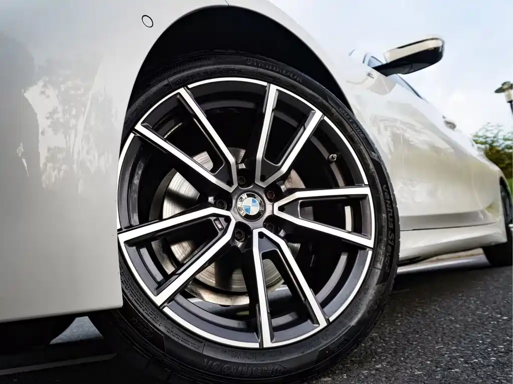 BMW 3 Series 3 2023 325Li M Sport