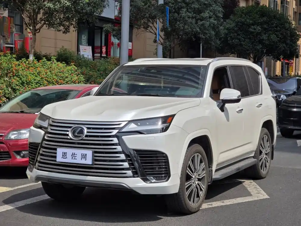 Lexus LX 2025